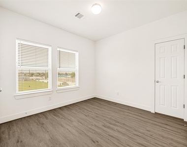 6405 Leopold Star Lane - Photo Thumbnail 13