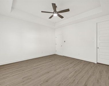 6405 Leopold Star Lane - Photo Thumbnail 18