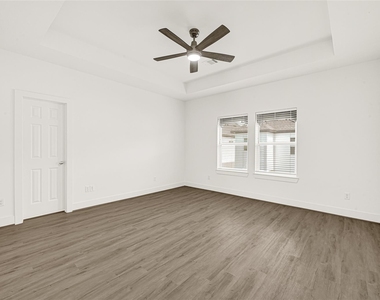 6405 Leopold Star Lane - Photo Thumbnail 17
