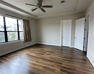 4106 Marina Street - Photo Thumbnail 14