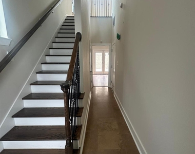 4106 Marina Street - Photo Thumbnail 4