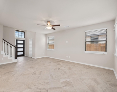 932 Malibu Shore Lane - Photo Thumbnail 6