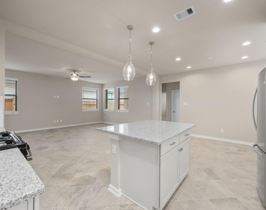 932 Malibu Shore Lane - Photo Thumbnail 9