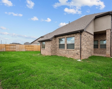 932 Malibu Shore Lane - Photo Thumbnail 25