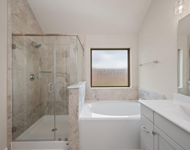 932 Malibu Shore Lane - Photo Thumbnail 13
