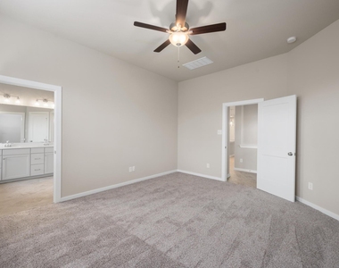 932 Malibu Shore Lane - Photo Thumbnail 11