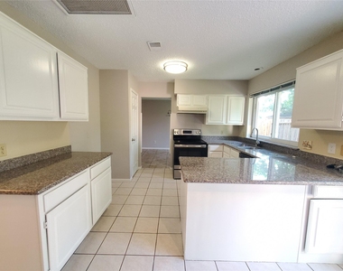 3323 Green Fields Drive - Photo Thumbnail 19
