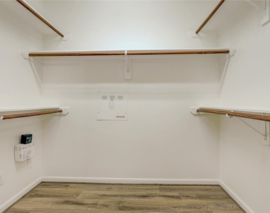 7406 Sabinal Creek Drive - Photo Thumbnail 9