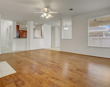 7406 Sabinal Creek Drive - Photo Thumbnail 5
