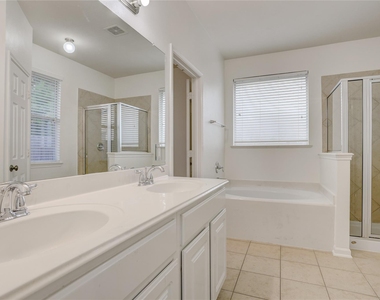 7406 Sabinal Creek Drive - Photo Thumbnail 8