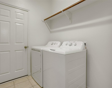 7406 Sabinal Creek Drive - Photo Thumbnail 13