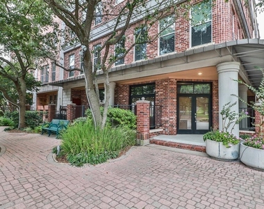 3208 Jackson Street - Photo Thumbnail 9