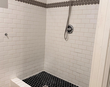 3208 Jackson Street - Photo Thumbnail 7