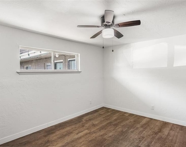 2819 Berry Street - Photo Thumbnail 9