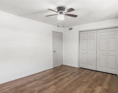 2819 Berry Street - Photo Thumbnail 10