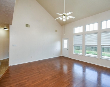 19327 Poppy Grove Lane - Photo Thumbnail 10