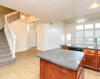 19327 Poppy Grove Lane - Photo Thumbnail 6