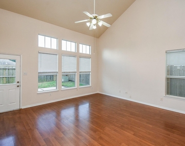 19327 Poppy Grove Lane - Photo Thumbnail 9