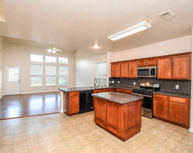19327 Poppy Grove Lane - Photo Thumbnail 4