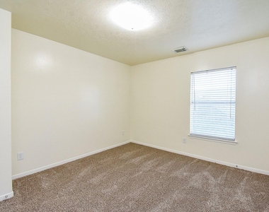 19327 Poppy Grove Lane - Photo Thumbnail 23