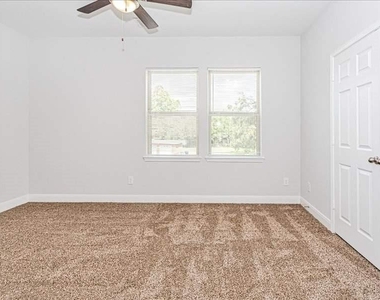 9314 Sundown Drive - Photo Thumbnail 13