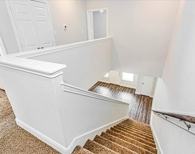 9314 Sundown Drive - Photo Thumbnail 10