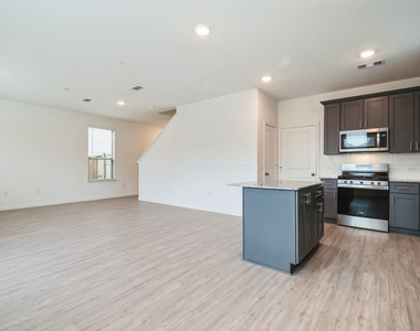 16523 Pine Arrow Drive - Photo Thumbnail 7