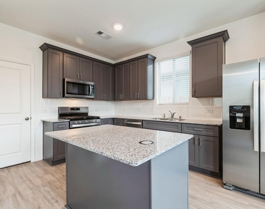 16523 Pine Arrow Drive - Photo Thumbnail 6