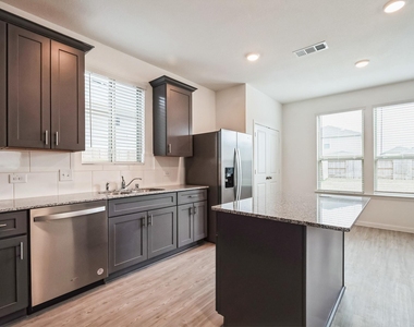 16523 Pine Arrow Drive - Photo Thumbnail 5