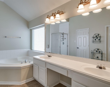 3419 La Fleur Lane - Photo Thumbnail 15