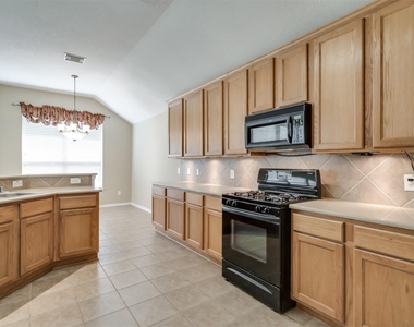 3419 La Fleur Lane - Photo Thumbnail 12