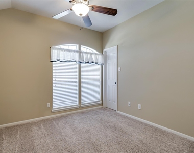 3419 La Fleur Lane - Photo Thumbnail 18