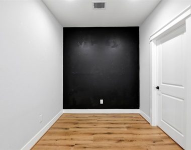 6476 Tc Jester Boulevard - Photo Thumbnail 26