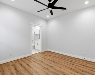 6476 Tc Jester Boulevard - Photo Thumbnail 43