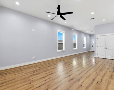 6476 Tc Jester Boulevard - Photo Thumbnail 9