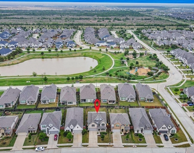 7214 Cordgrass Prairie Lane - Photo Thumbnail 28