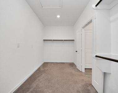 7214 Cordgrass Prairie Lane - Photo Thumbnail 18