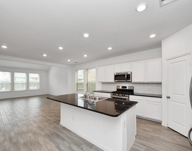 7214 Cordgrass Prairie Lane - Photo Thumbnail 7