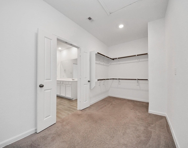 7214 Cordgrass Prairie Lane - Photo Thumbnail 17
