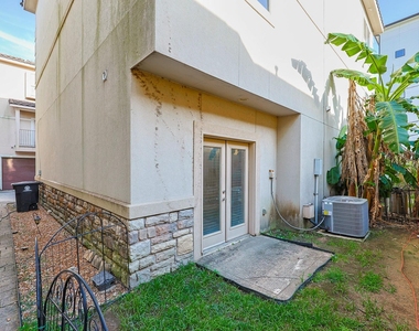 2540 Prospect Street - Photo Thumbnail 30