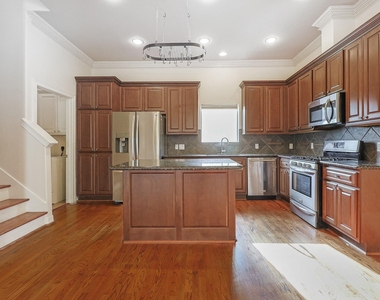 2540 Prospect Street - Photo Thumbnail 12