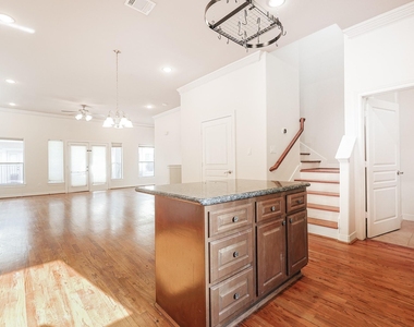 2540 Prospect Street - Photo Thumbnail 11