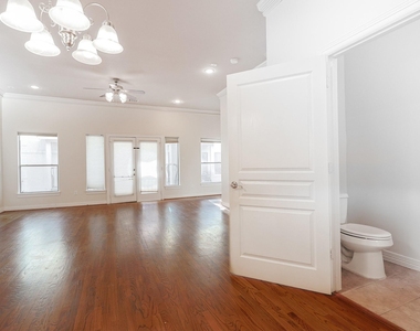 2540 Prospect Street - Photo Thumbnail 15