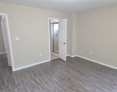 10015 Wiloak Street - Photo Thumbnail 20
