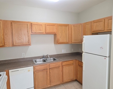 10015 Wiloak Street - Photo Thumbnail 4