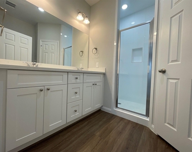 1055 Road 5736 - Photo Thumbnail 11