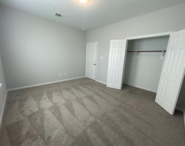 1055 Road 5736 - Photo Thumbnail 15