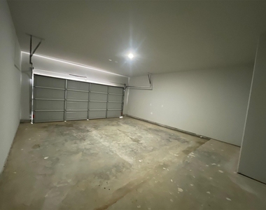 1055 Road 5736 - Photo Thumbnail 21