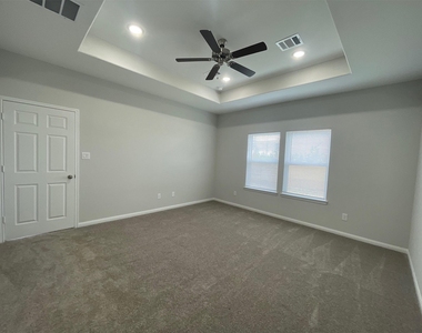 1055 Road 5736 - Photo Thumbnail 9