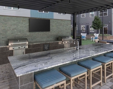 2425 Bell Street - Photo Thumbnail 13